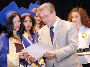 İletişim Fakültesi’nde mezuniyet töreni