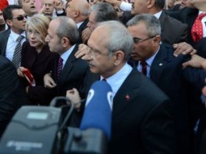 Kılıçdaroğlu'na biber gazı