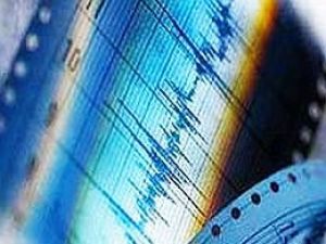 İzmir'de korkutan deprem