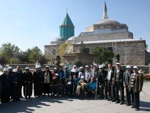 Yaşlılar Konya'yı gezdi
