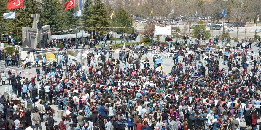 Selçuk Üniversitesi 42 yaşında