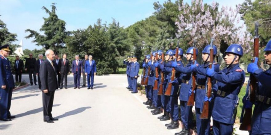 Kılıçdaroğlu'nun askeri üste karşılanmasına inceleme