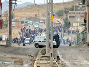 PKK'lı cenazesi Cizre'yi karıştırdı.