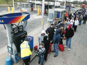 ABD'de petrol karneyle dağıtılıyor