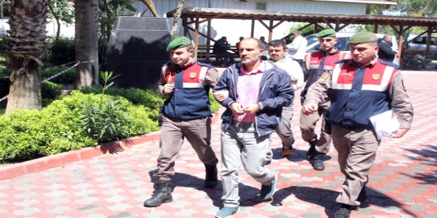 Hava yastığının içinden 29 adet uyuşturucu hap ve 30 gram kubar esrar çıktı