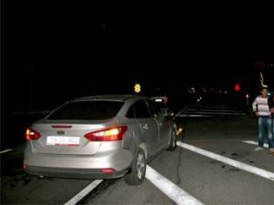 Otomobilin çarptığı adam iki parçaya bölündü
