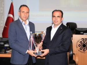 Altay'a kupalar hediye