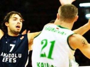 Anadolu Efes çabuk pes etti