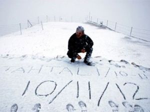 Hiç beklenmedik ile lapa lapa kar yağdı!