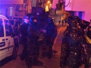 Polise ateş açtı, ortalık karıştı!
