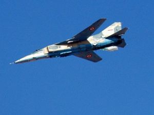 Suriye savaş uçağı Türk jetlerini görünce..