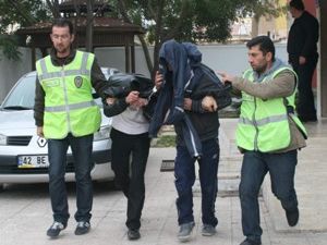 Hırsızlar bu defa baltayı taşa vurdu