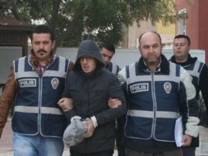 Çelik kasa çaldılar boş çıktı