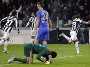 Juventus Chelsea'yi sahadan sildi
