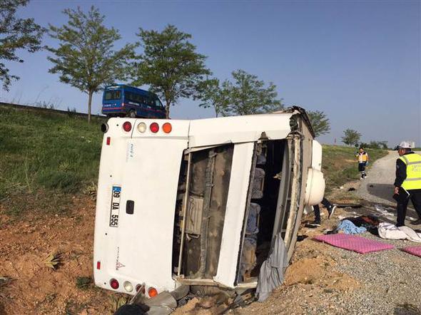 Konya’da otobüs devrildi: 20 yaralı