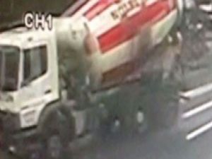Beton mikserinin kaza anı kamerada!