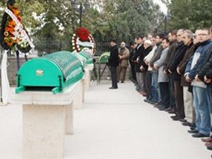 Müfit Kökoğlu annesini kaybetti