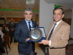 Feyzullah Ertaş'tan öğretmenlere vefa
