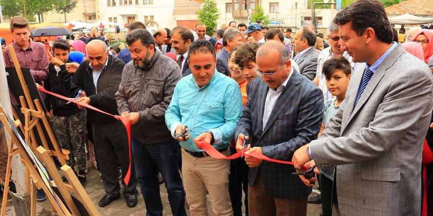 Beyşehir’de okullarda bilim fuarı açılışları