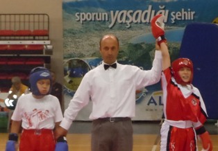 Konyalı Kick Boks'çular madalyaları topladı