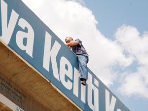 Borç köfteciyi çileden çıkardı