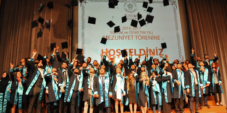NEÜ Turizm Fakültesi öğrencilerinin mezuniyet heyecanı