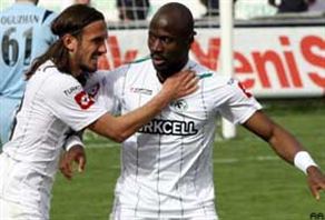 Konyaspor Tehoue'ye borçlarını ödedi!