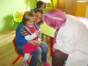 Miniklere diş taraması yapıldı