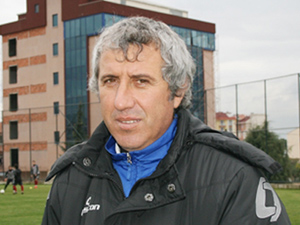 Durmuş: Güvenli yere tırmanmak istiyoruz