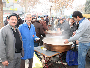 Yeşildere Gıda’dan aşure ikramı