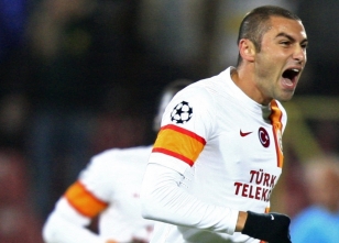 Burak Yılmaz G.Saray tarihine geçti!