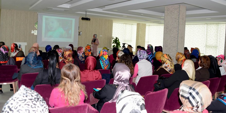 Meram Kadın Meclisinden sağlıklı beslenme semineri