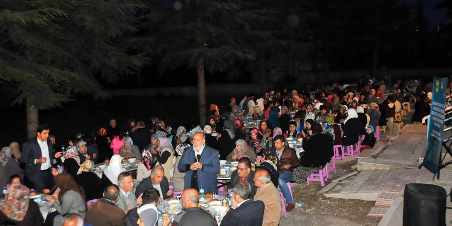 Akşehir’de mahalle iftarları geleneği sürüyor