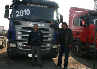 Kamyoncuyu mazot ve Suriye vurdu
