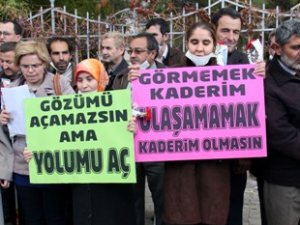 'Gözümü açamazsın ama yolumu aç'
