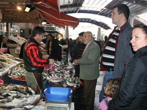 Sıcak hava balığı da vurdu