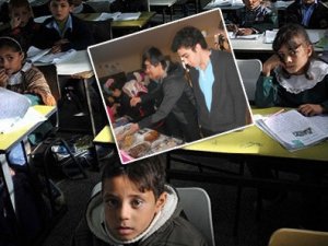 Gazze'deki kardeşleri için küpesini bağışladı