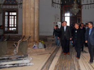 Sultan Selim Camisi'ni inceledi