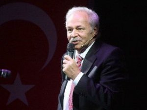 Kamil Sönmez beyin kanaması geçirdi!