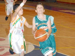 Ülker 7. basketbol minikler şenliği başladı