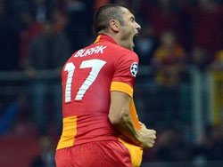 Burak Yılmaz Messi'yi geçti
