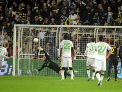 Fenerbahçe evinde fark yedi