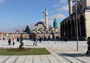 Türbeönü Meydanı Şeb-i Arus'a hazır olacak