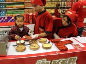 Adese'de kendi çikolatalarını yaptılar