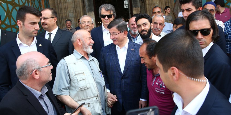 Eski Başbakan Davutoğlu Konya'da