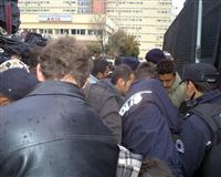Teröriste destek eylemine polis müdahalesi
