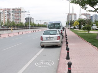 'Her yeni caddeye bisiklet yolu yapılıyor'
