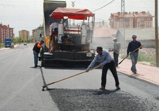 Karatay’a 157 bin ton asfalt döküldü