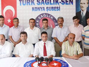 Türk Sağlık-Sen üyeleri maaş düzenlemesini protesto etti