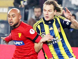 ATV spikerinin gafı ezeli rakibi kızdırdı!